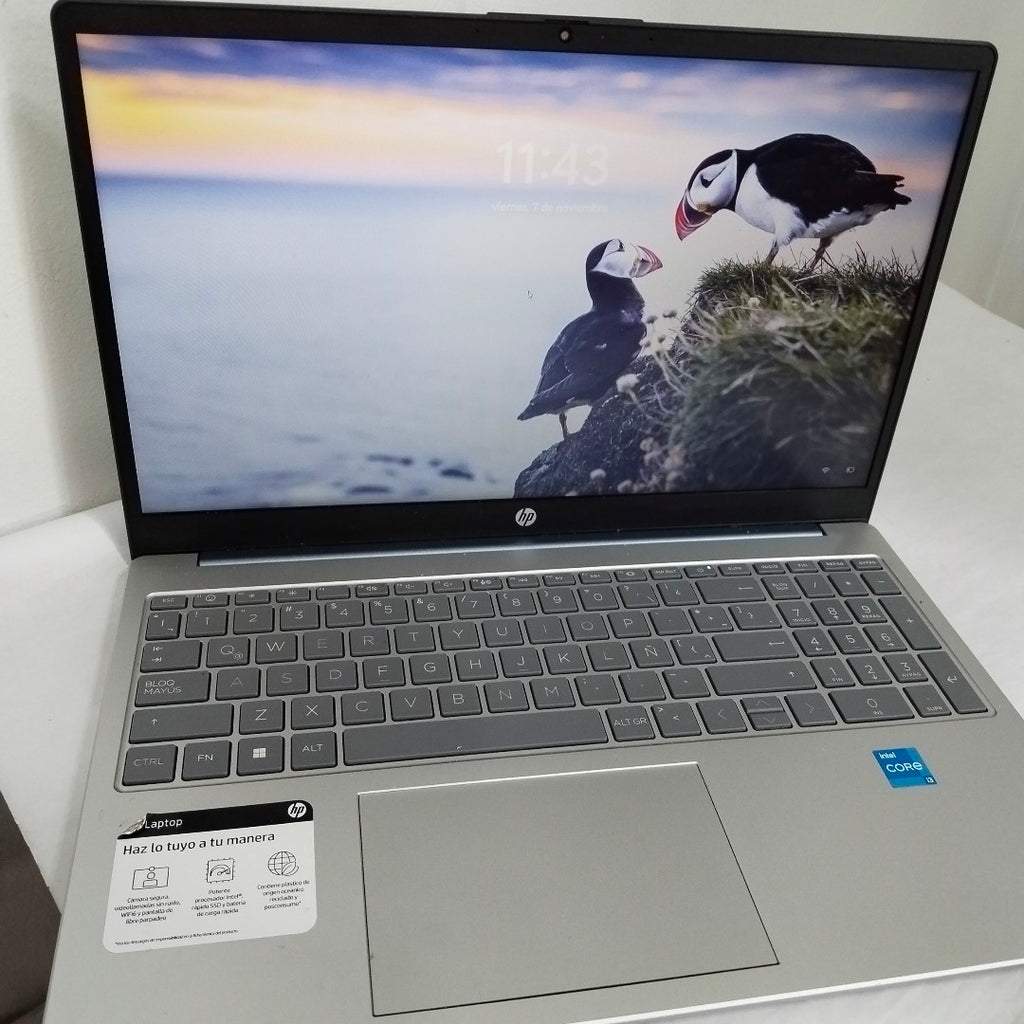 LAPTOP HP 15-FD0026LA (2024) 512 GB SSD 8 GB RAM (SEMINUEVO)