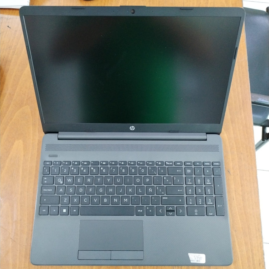 LAPTOP HP 255 G8 (2024) 256 GB SSD 8 GB RAM