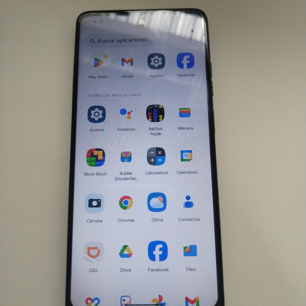 CELULAR MOTOROLA MOTO G24 XT2423-1 (2024) 256 GB 4 GB RAM (SEMINUEVO)