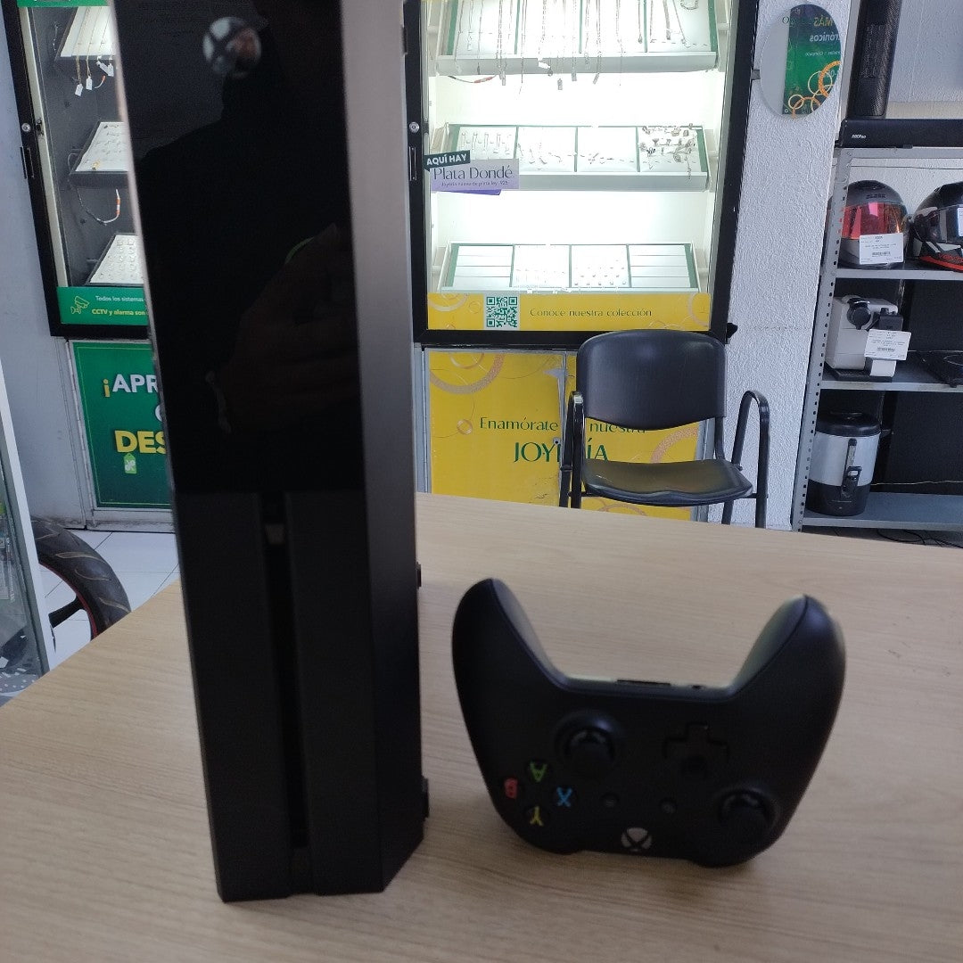 CONSOLA DE VIDEOJUEGO MICROSOFT XBOX ONE 500 GB  (SEMINUEVO)