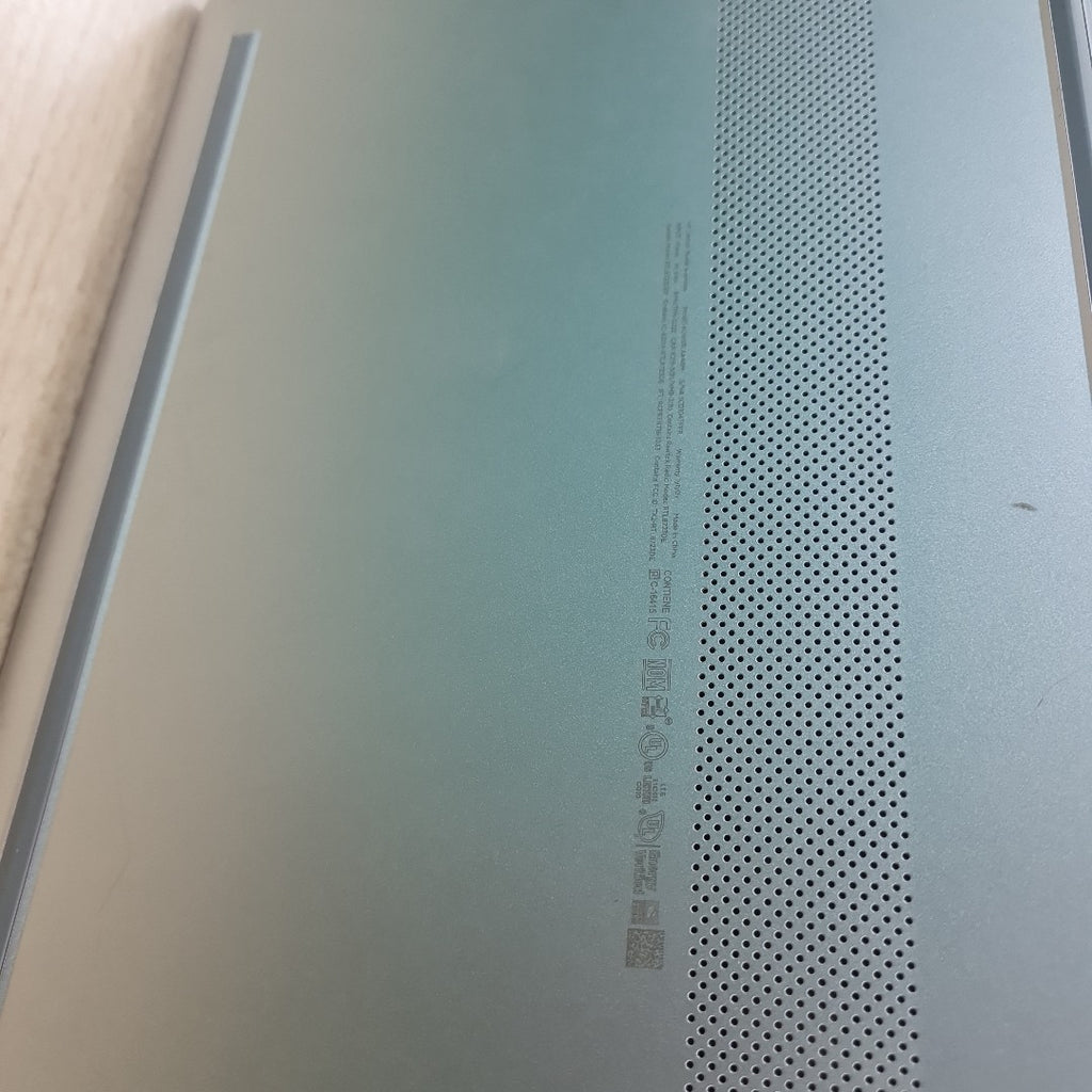 LAPTOP HP NOTEBOOK 15-DY1002LA (2025) 256 GB SSD 8 GB RAM (SEMINUEVO)