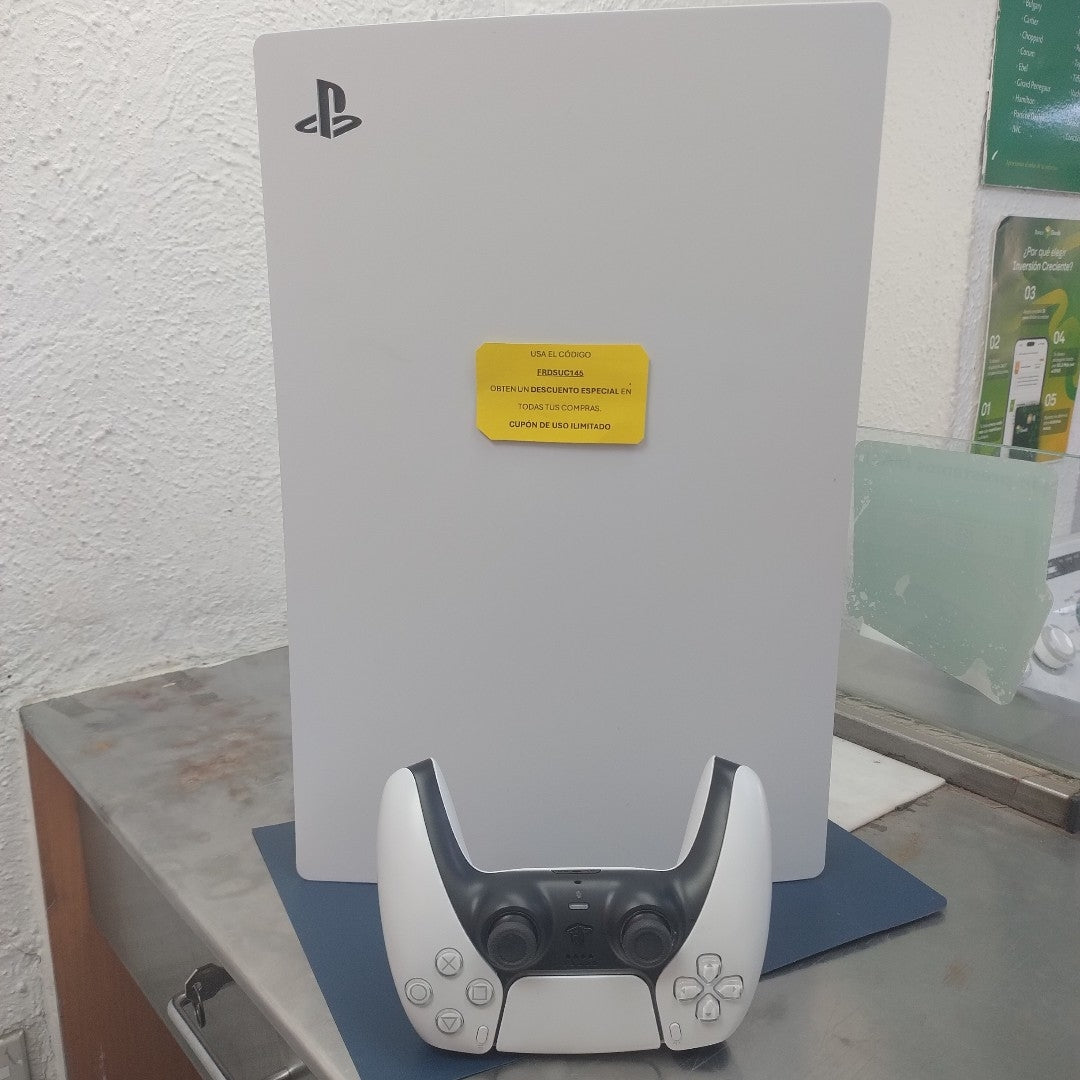CONSOLA DE VIDEOJUEGO SONY PS5 825 SSD (SEMINUEVO)
