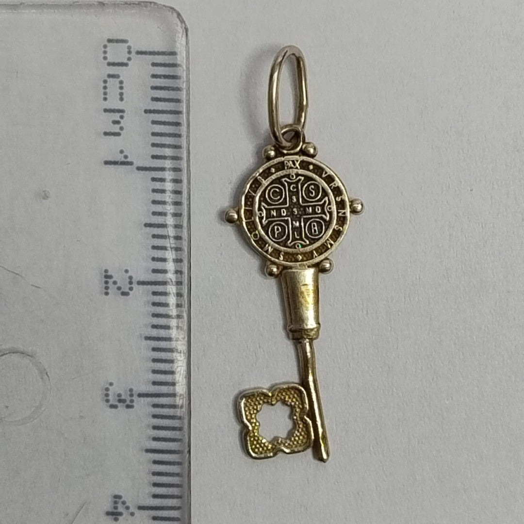 DIJE. ORO. 10 K 1.2 GRMS (SEMINUEVO)