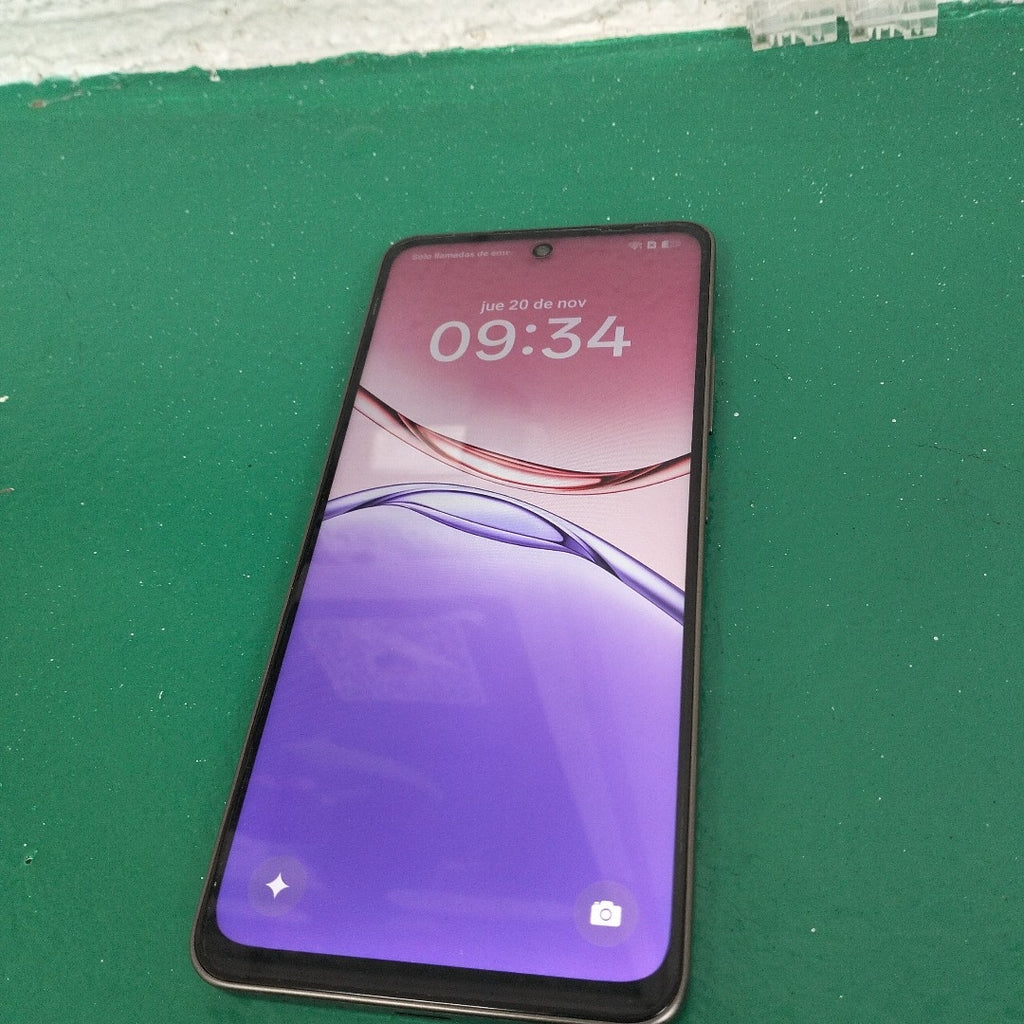 CELULAR OPPO  A5 PRO 5G CPH2695 (2025) 256 GB 8 GB RAM (SEMINUEVO)