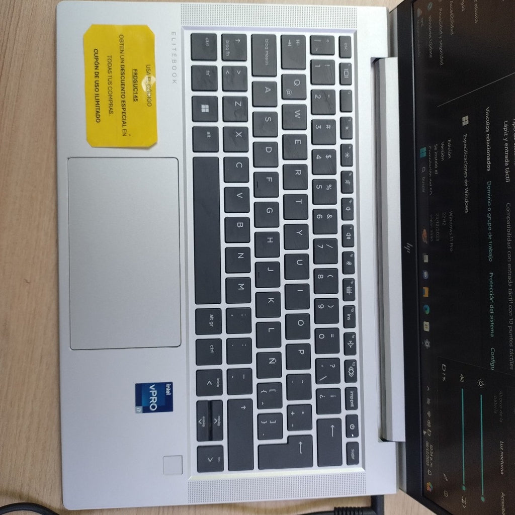 LAPTOP HP ELITEBOOK 630 G10 (2024) 512 GB SSD 32 GB RAM (SEMINUEVO)