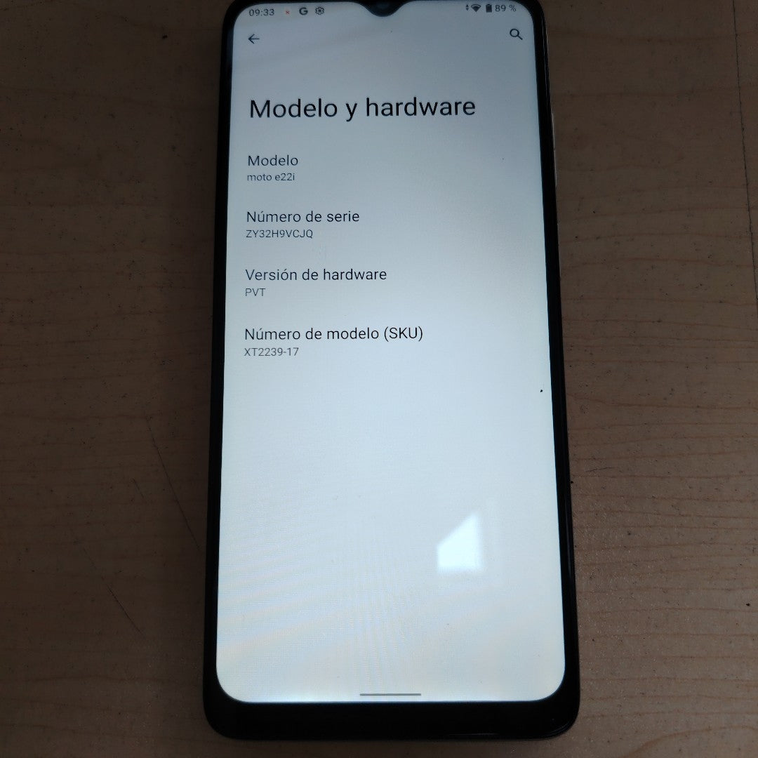 CELULAR MOTOROLA MOTO E22I XT2239-17 64 GB 2 GB RAM (SEMINUEVO)