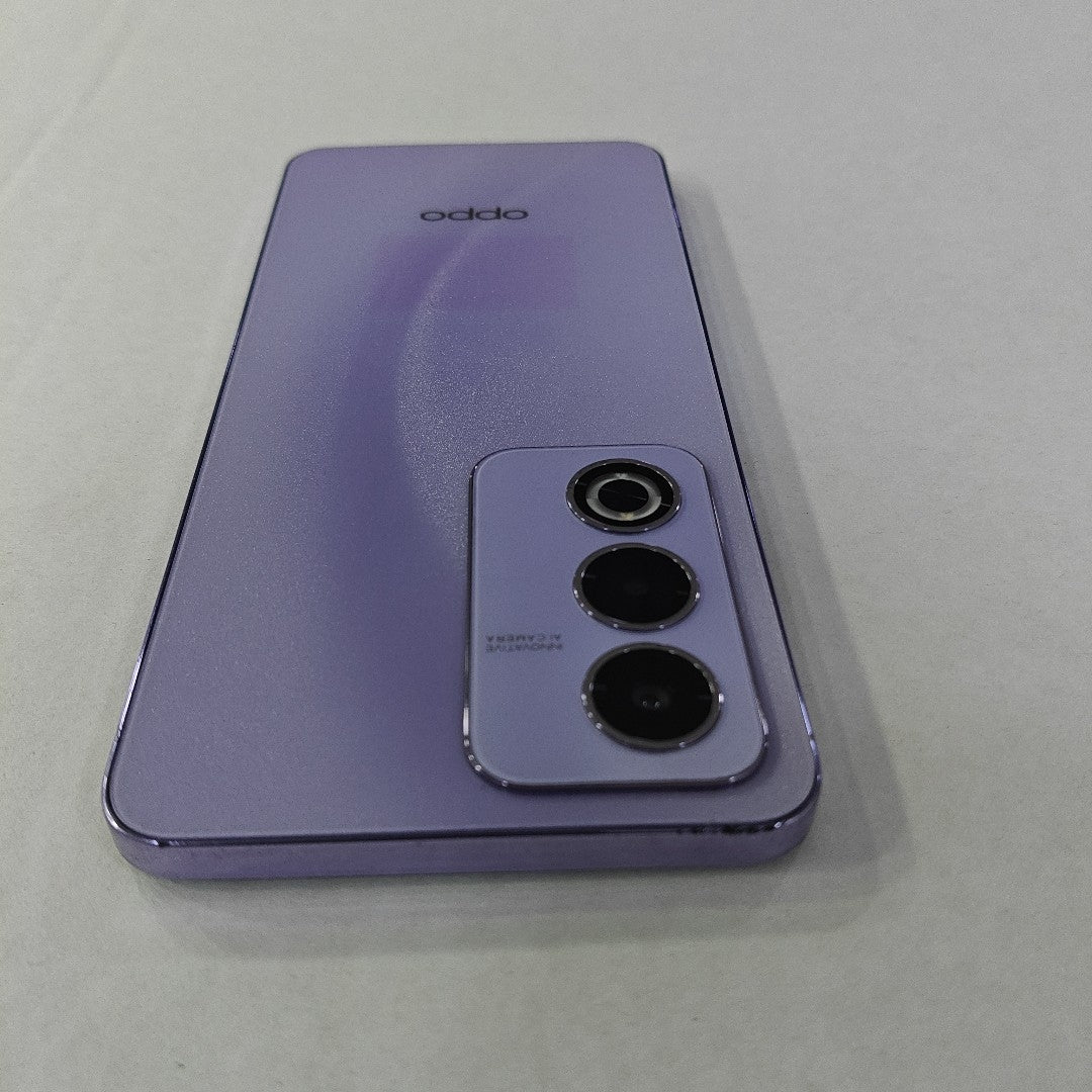 CELULAR OPPO  A80 5G CPH2639 (2024) 256 GB 8 GB RAM (SEMINUEVO)