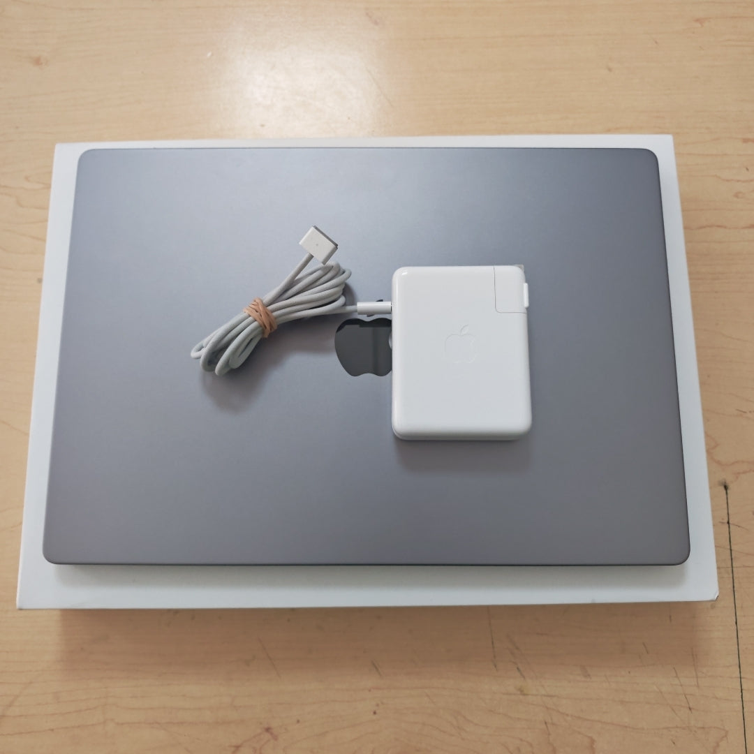 LAPTOP APPLE MACBOOK PRO 16" 2021 3.2 A2485 (10 CPU / 16 GPU) 1 TB SSD 16 GB RAM (SEMINUEVO)