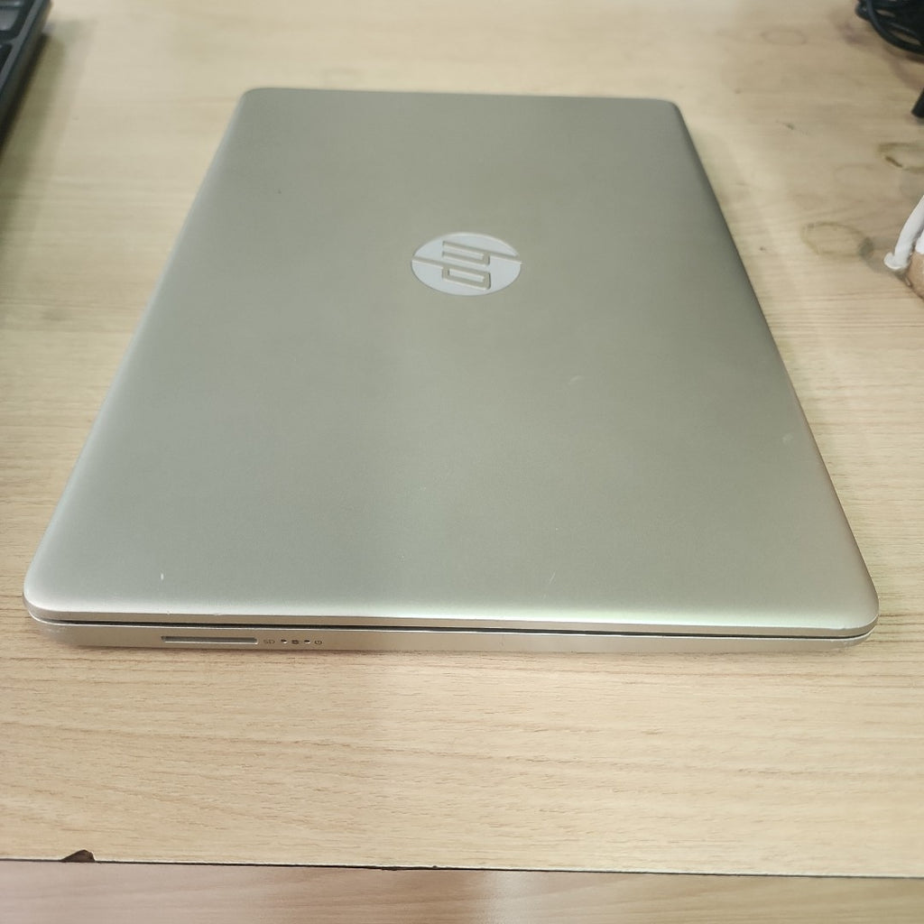 LAPTOP HP 14-DQ2502LA (2022) 256 GB SSD 8 GB RAM (SEMINUEVO)