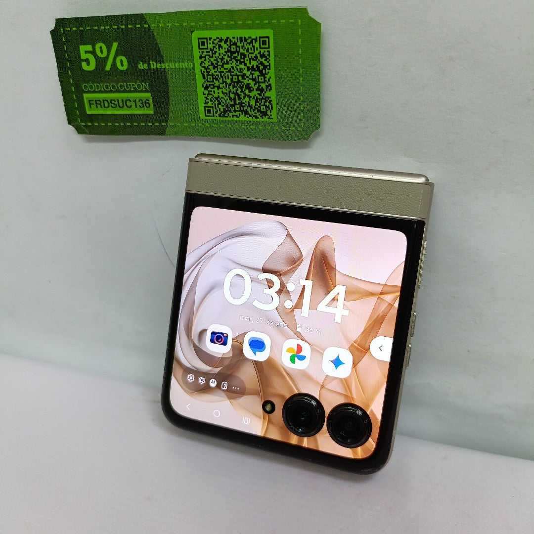 CELULAR MOTOROLA RAZR 50 5G XT2453-1 512 GB 12 GB RAM (SEMINUEVO)