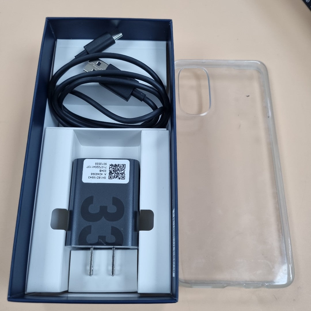 CELULAR MOTOROLA MOTO G52 XT2221-2 256 GB 6 GB RAM (SEMINUEVO)