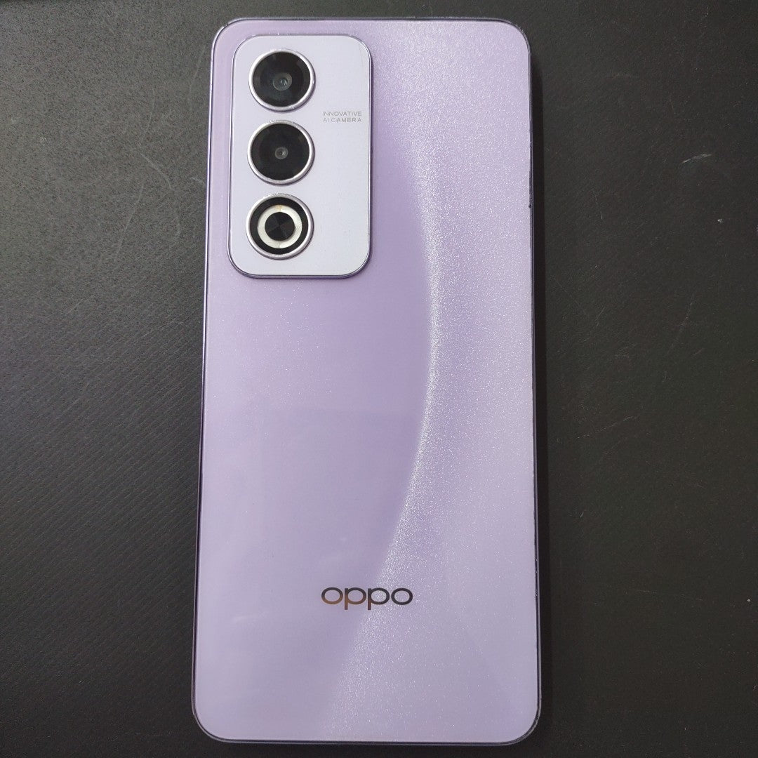 CELULAR OPPO  A80 5G CPH2639 (2024) 256 GB 8 GB RAM (SEMINUEVO)