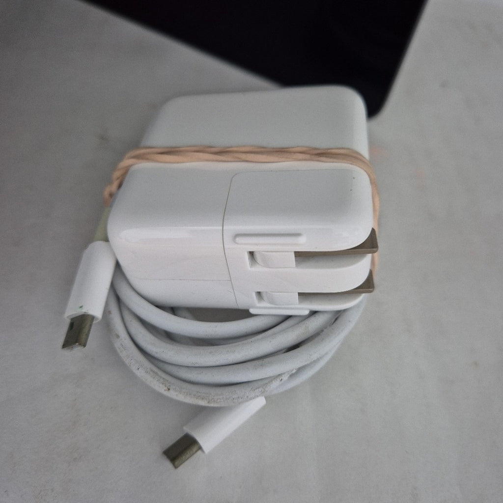 LAPTOP APPLE MACBOOK AIR 13" 2020 3.2 A2337 256 GB SSD 8 GB RAM (SEMINUEVO)