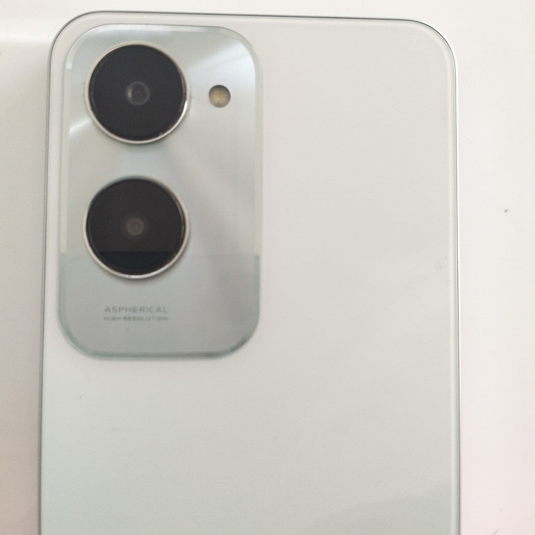 CELULAR VIVO Y18 V2333 128 GB 6 GB (SEMINUEVO)