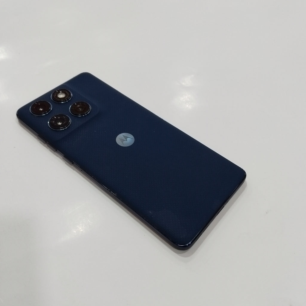 CELULAR MOTOROLA EDGE 60 XT2505-3 (2025) 512 GB 12 GB RAM (SEMINUEVO)