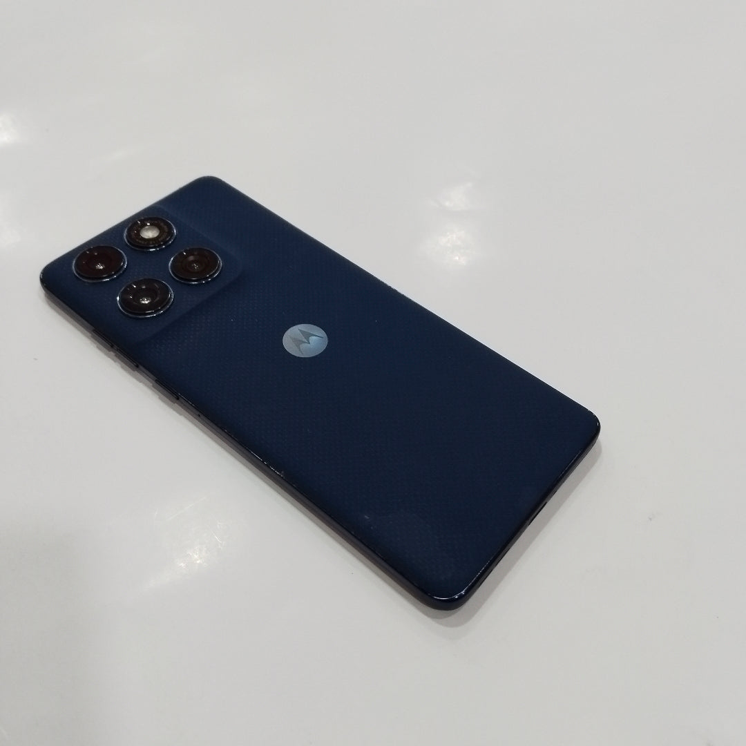 CELULAR MOTOROLA EDGE 60 XT2505-3 (2025) 512 GB 12 GB RAM (SEMINUEVO)