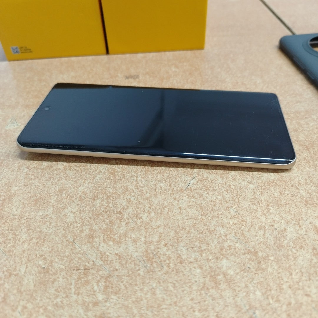 CELULAR REALME 14 PRO 5G RMX5056 (2025) 256 GB 8 GB RAM (SEMINUEVO)