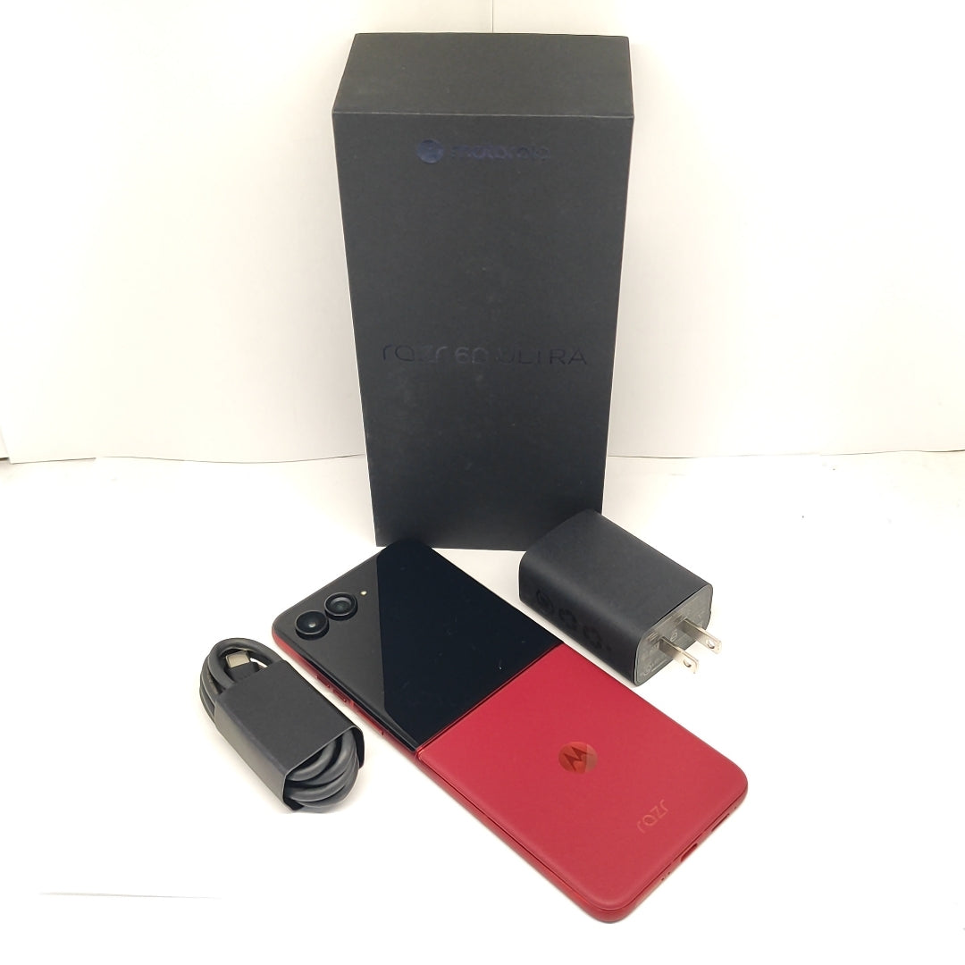 CELULAR MOTOROLA MOTO RAZR 60 ULTRA XT2551-6 (2025) 1 TB 16 GB RAM (SEMINUEVO)