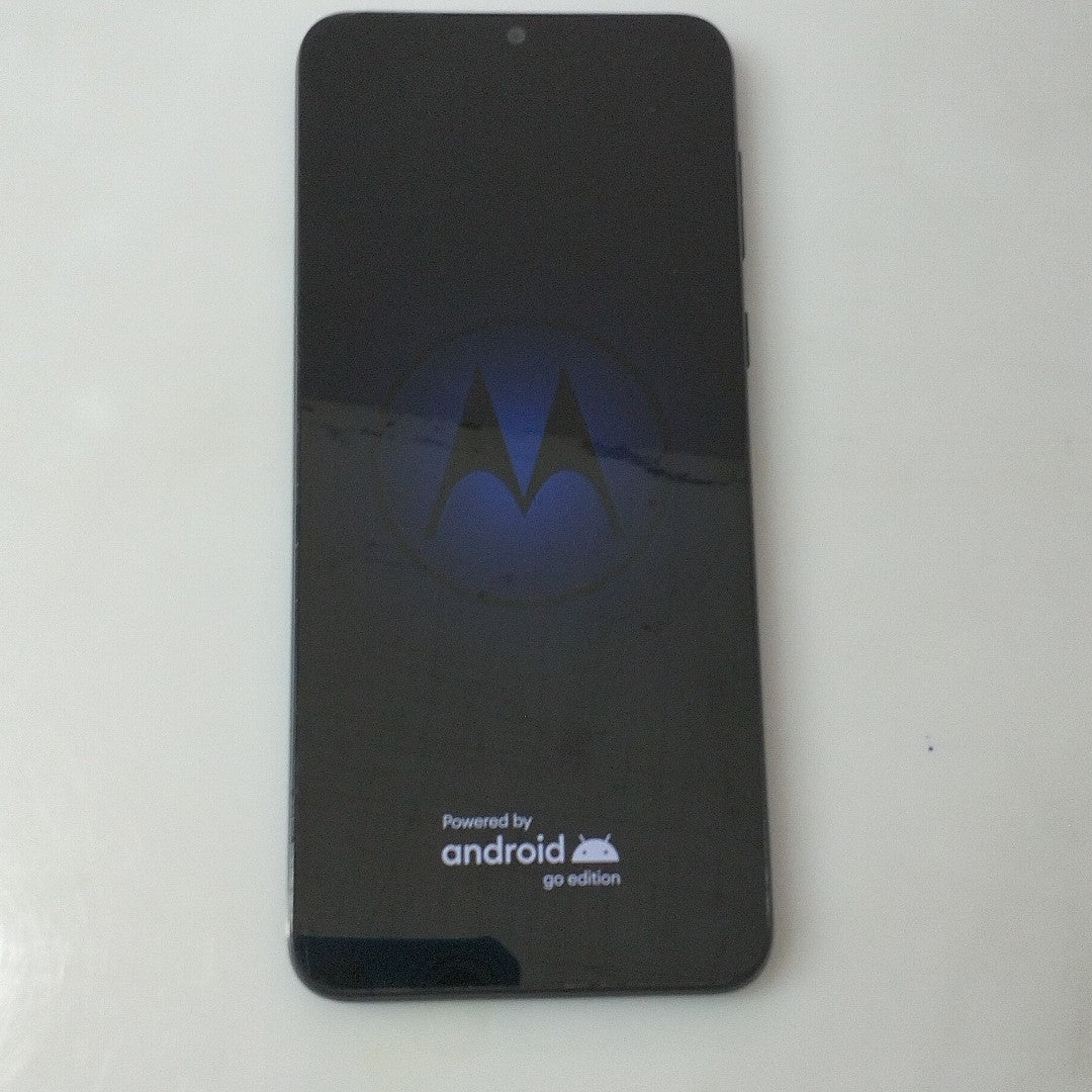 CELULAR MOTOROLA MOTO E13 XT2345-2 64 GB 2 GB RAM (SEMINUEVO)