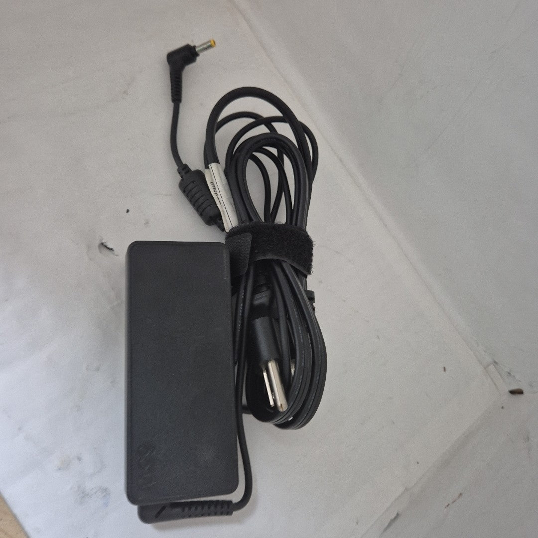 LAPTOP LENOVO IDEAPAD SLIM 3 15IRH8 (2024) 512 GB SSD 16 GB RAM (SEMINUEVO)