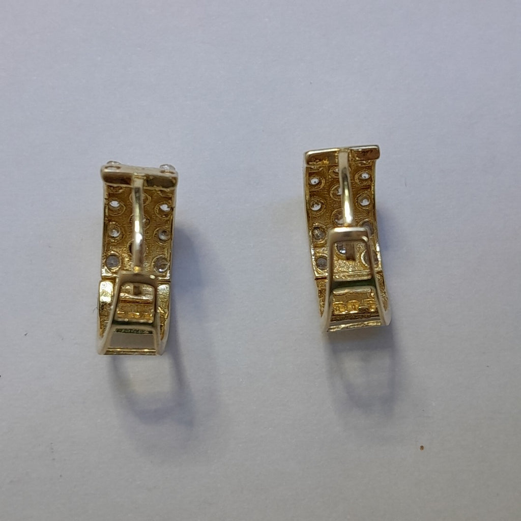 HUGGIES ORO 14K 2.5 (NUEVO)
