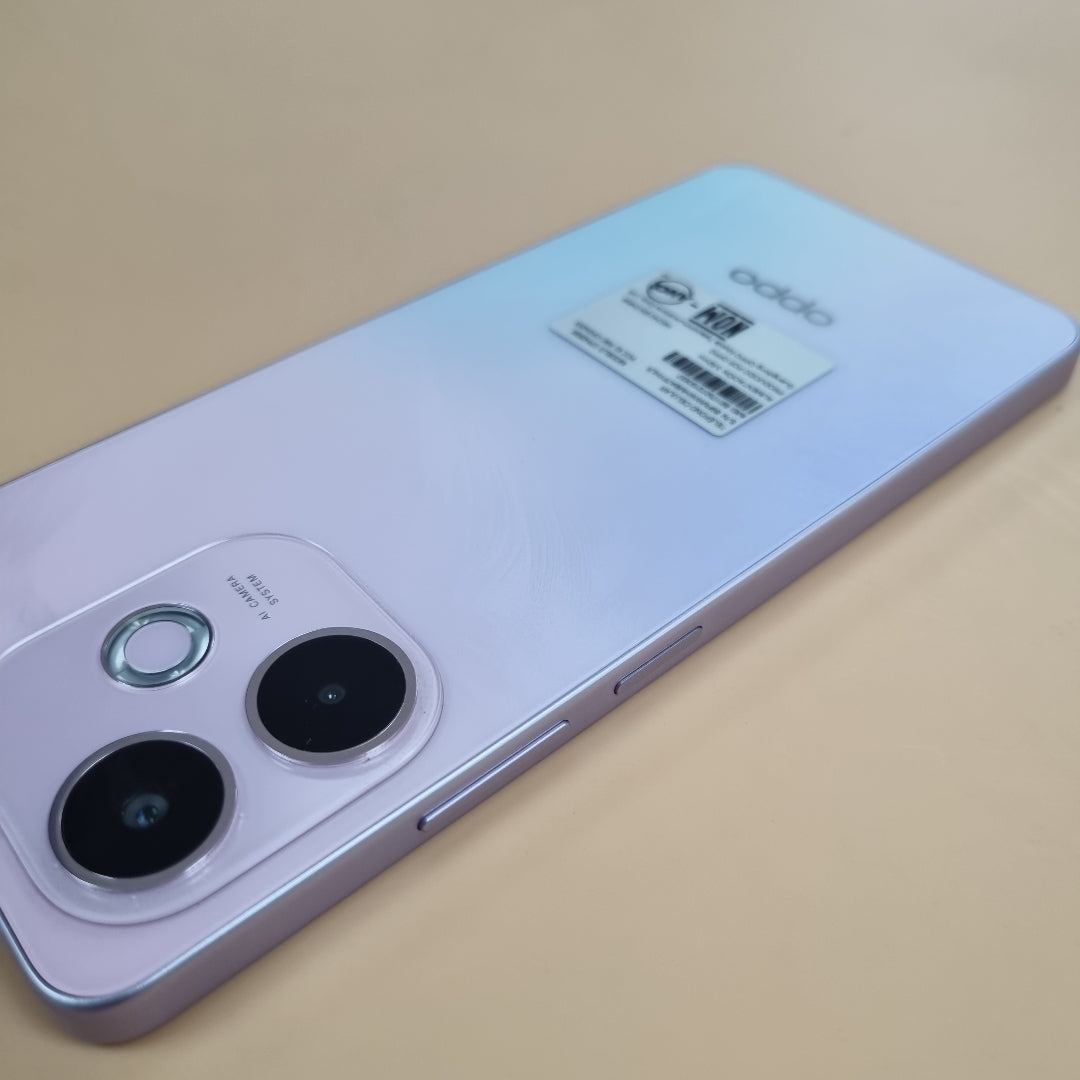 CELULAR OPPO  A5 PRO 5G CPH2695 (2025) 256 GB 8 GB RAM (SEMINUEVO)