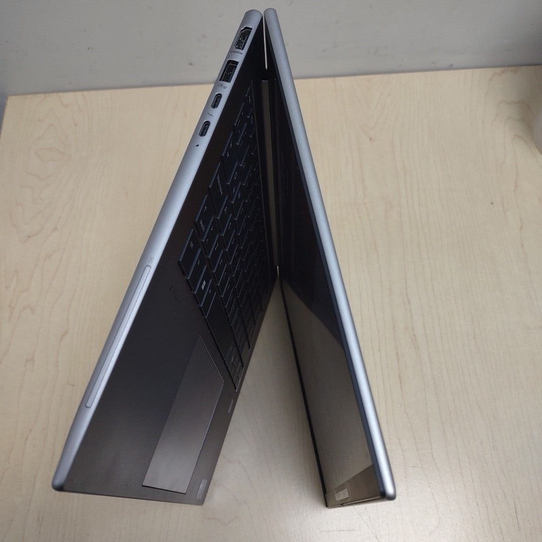 LAPTOP HP ZBOOK FIREFLY G11 (2025) 1 TB SSD 16 GB RAM (SEMINUEVO)