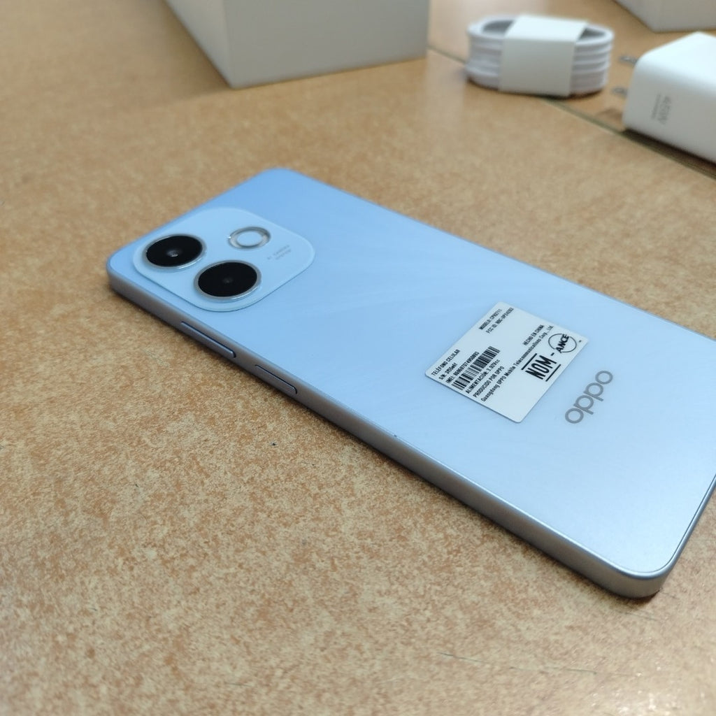 CELULAR OPPO A5 PRO CPH2711 (2025) 256 GB 8 GB RAM (SEMINUEVO)