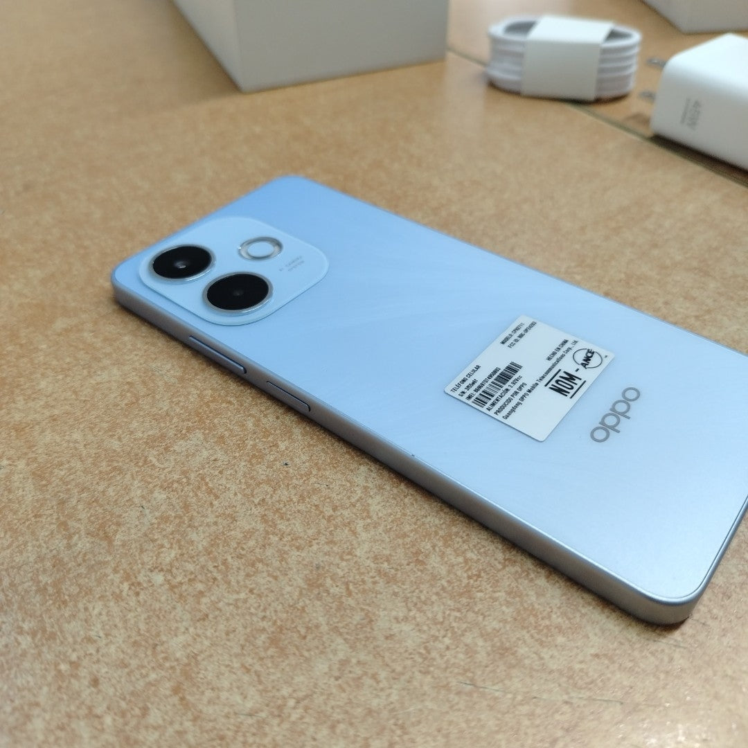 CELULAR OPPO A5 PRO CPH2711 (2025) 256 GB 8 GB RAM (SEMINUEVO)