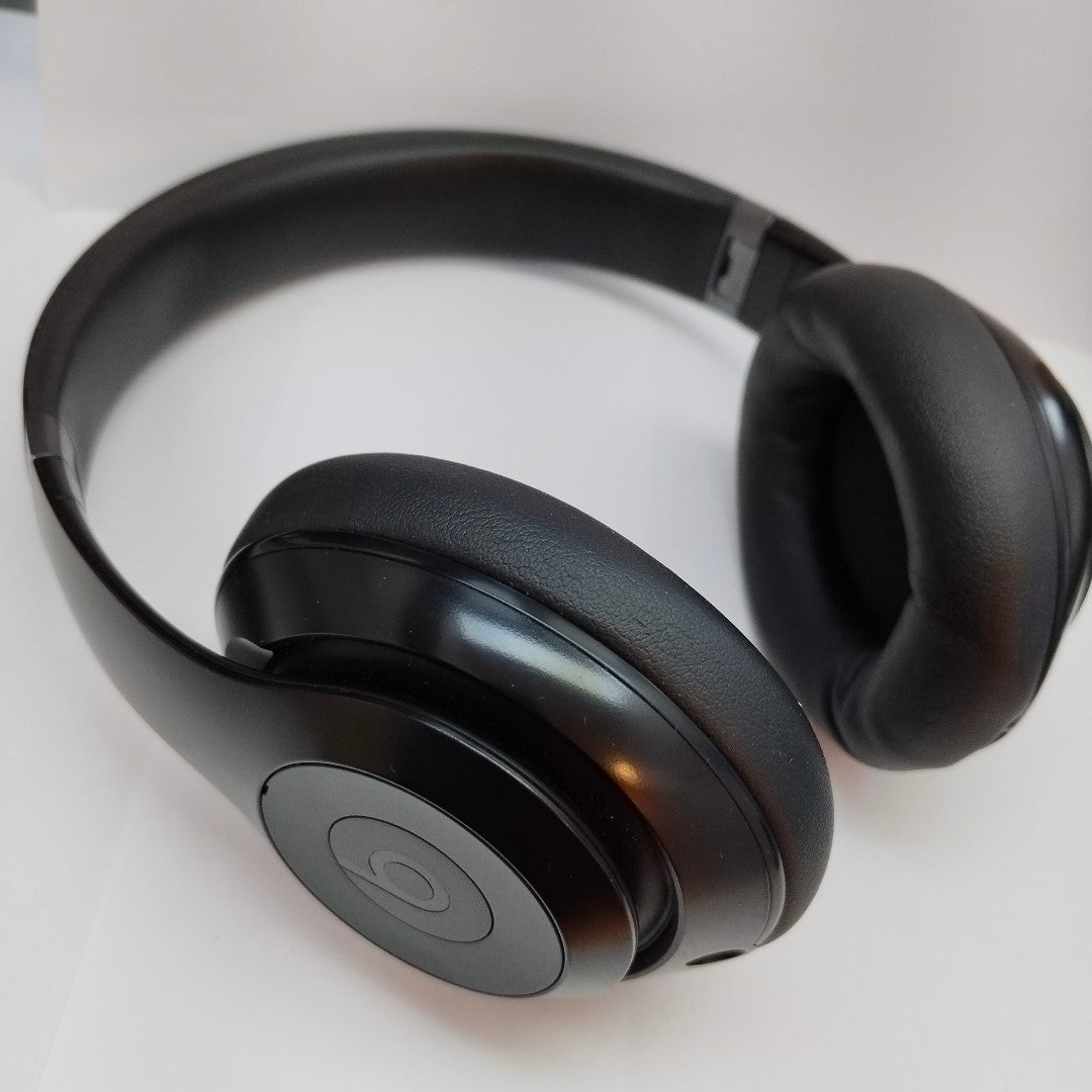 AUDIFONOS BEATS STUDIO PRO INALAMBRICO OVER EAR (SEMINUEVO)