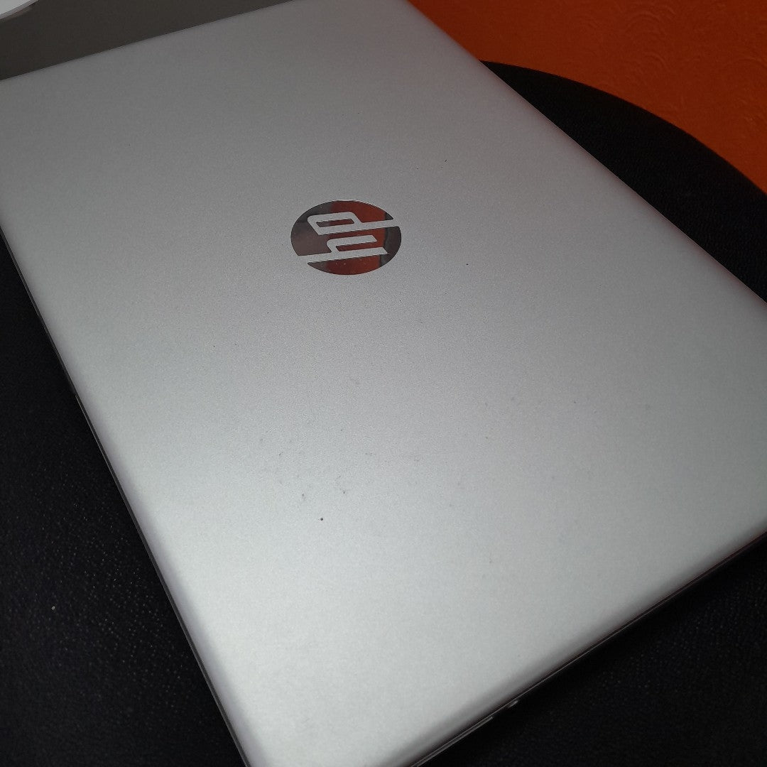 LAPTOP HP 15-EF1501LA (2022) 256 GB SSD 8 GB RAM (SEMINUEVO)