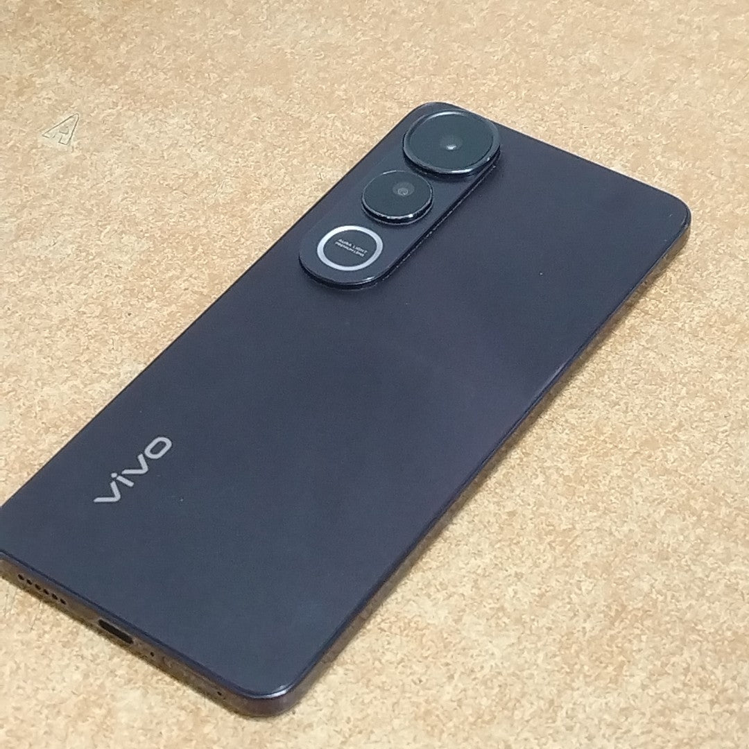 CELULAR VIVO V50 LITE 5G V2440 (2025) 256 GB 12 GB RAM (SEMINUEVO)