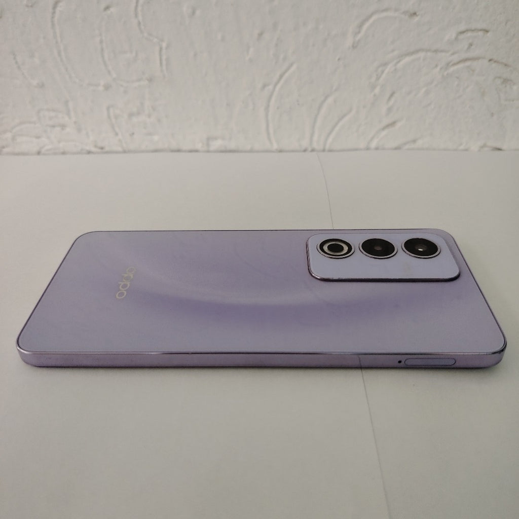 CELULAR OPPO A80 5G CPH2639 (2024) 256 GB 8 GB RAM (SEMINUEVO)