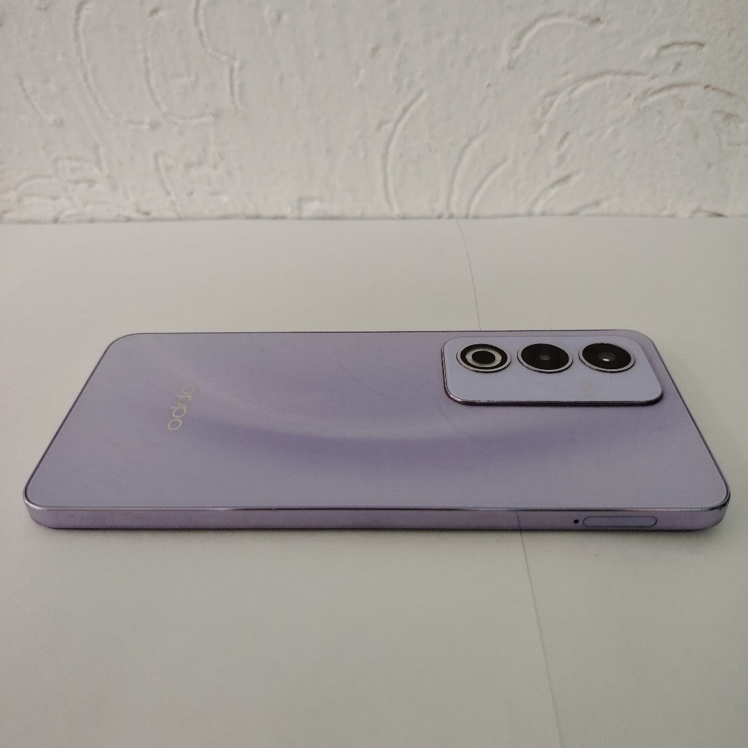 CELULAR OPPO A80 5G CPH2639 (2024) 256 GB 8 GB RAM (SEMINUEVO)