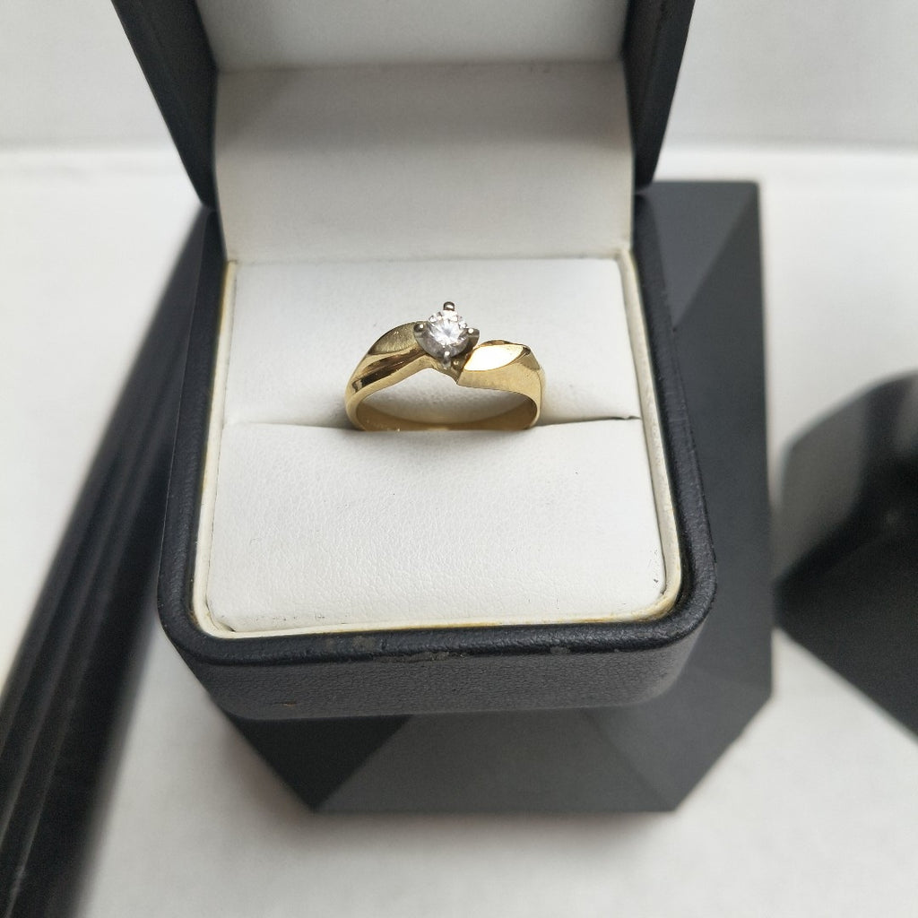 SOLITARIO ORO 14 K 3.9 GRMS (SEMINUEVO)