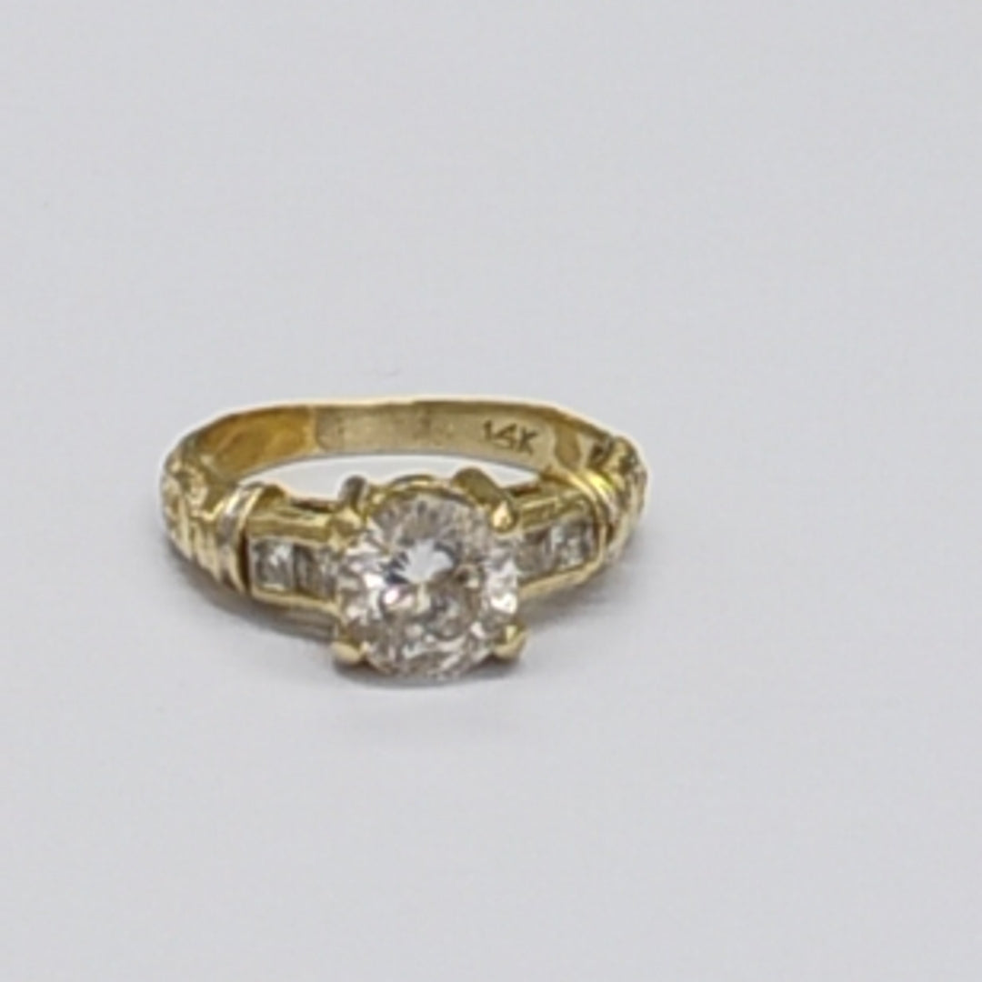 ANILLITO, SOLITARIO ORO 14 K 4.9 GRMS (SEMINUEVO)