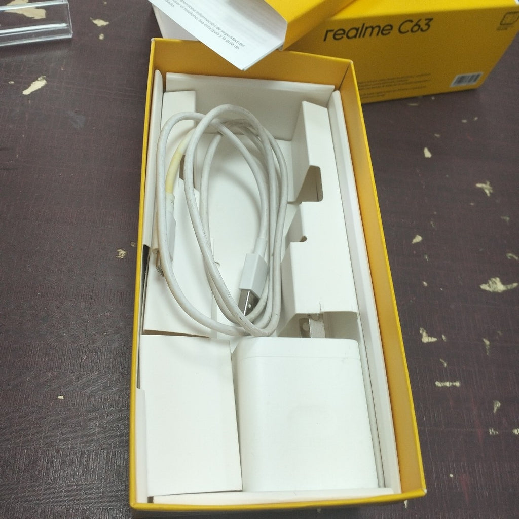 CELULAR REALME C63 RMX3939 (2024) 256 GB 8 GB RAM (SEMINUEVO)