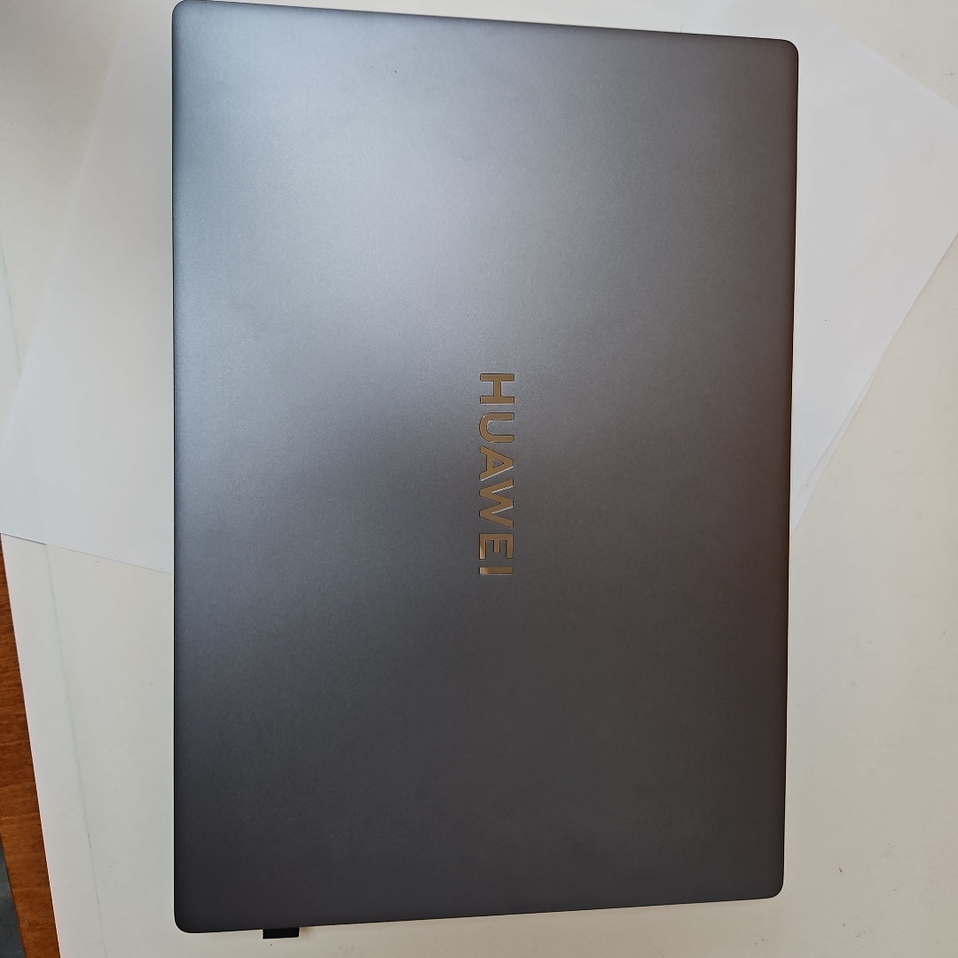LAPTOP HUAWEI MATEBOOK D16 MCLG-X (2024) 1 TB SSD 16 GB RAM (SEMINUEVO)