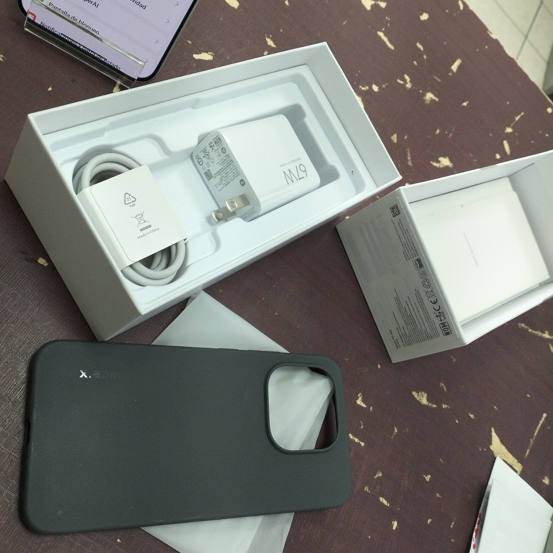 CELULAR XIAOMI 15T 25069PTEBG (2025) 512 GB 12 GB RAM (SEMINUEVO)