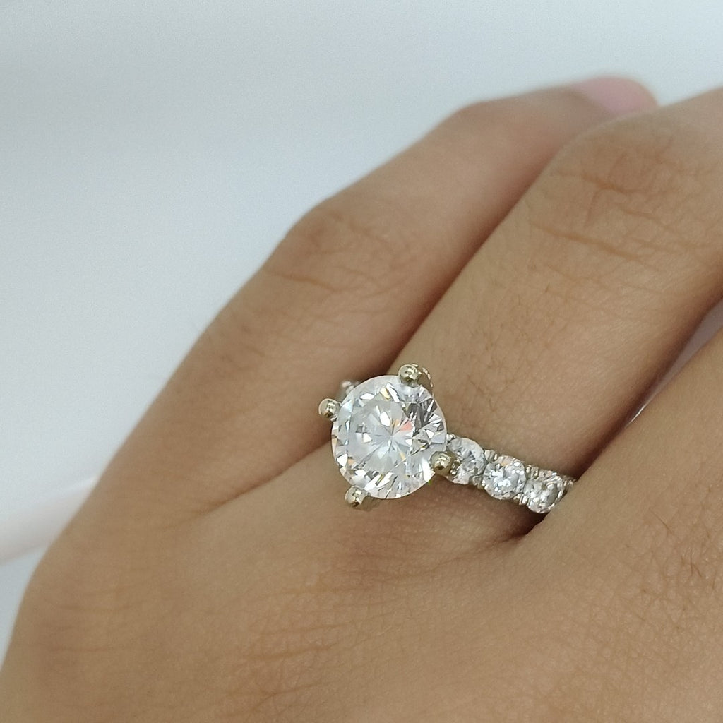 ANILLITO ORO BLANCO 14 K 3.7 GRMS (SEMINUEVO)