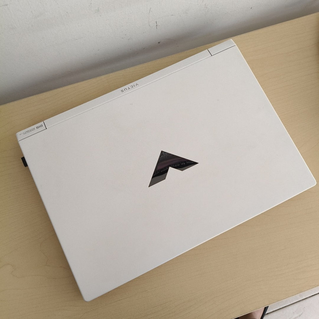 LAPTOP HP VICTUS 15-FB0106LA (2023) 256 GB SSD 8 GB RAM (SEMINUEVO)