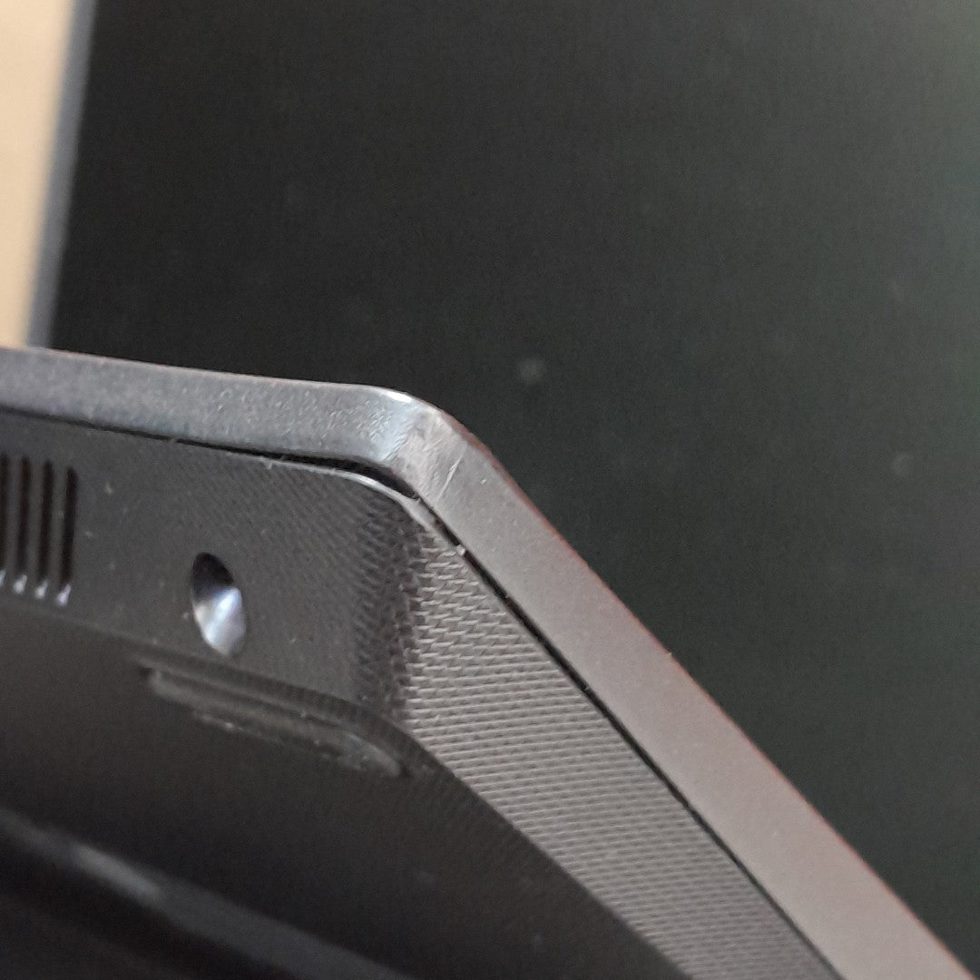 LAPTOP LENOVO V14 G2 IJL (2023) 128 GB SSD 4 GB RAM (SEMINUEVO)