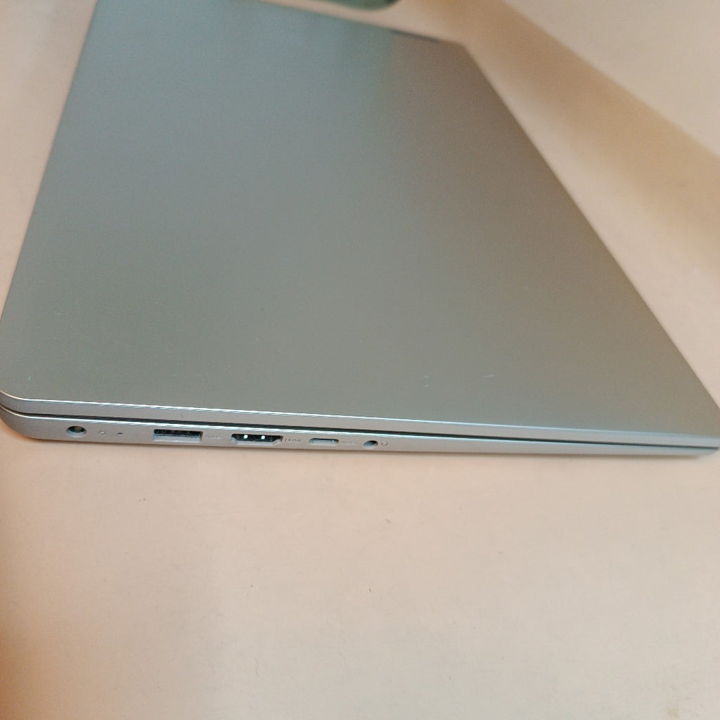 LAPTOP LENOVO IDEAPAD 1 15AMN7 (2024) 256 GB SSD 8 GB RAM (SEMINUEVO)