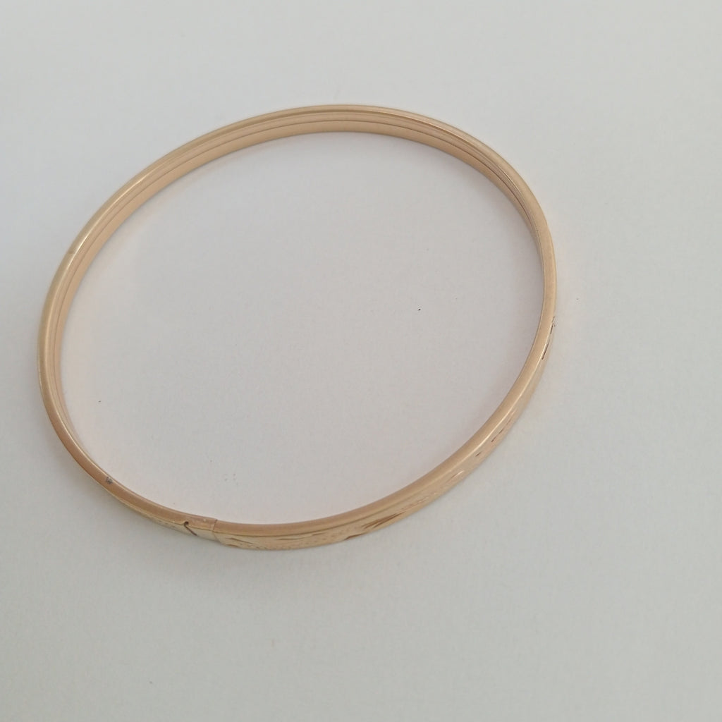 PULSERA RIGIDA ORO 10 K 5.4 GRMS (SEMINUEVO)