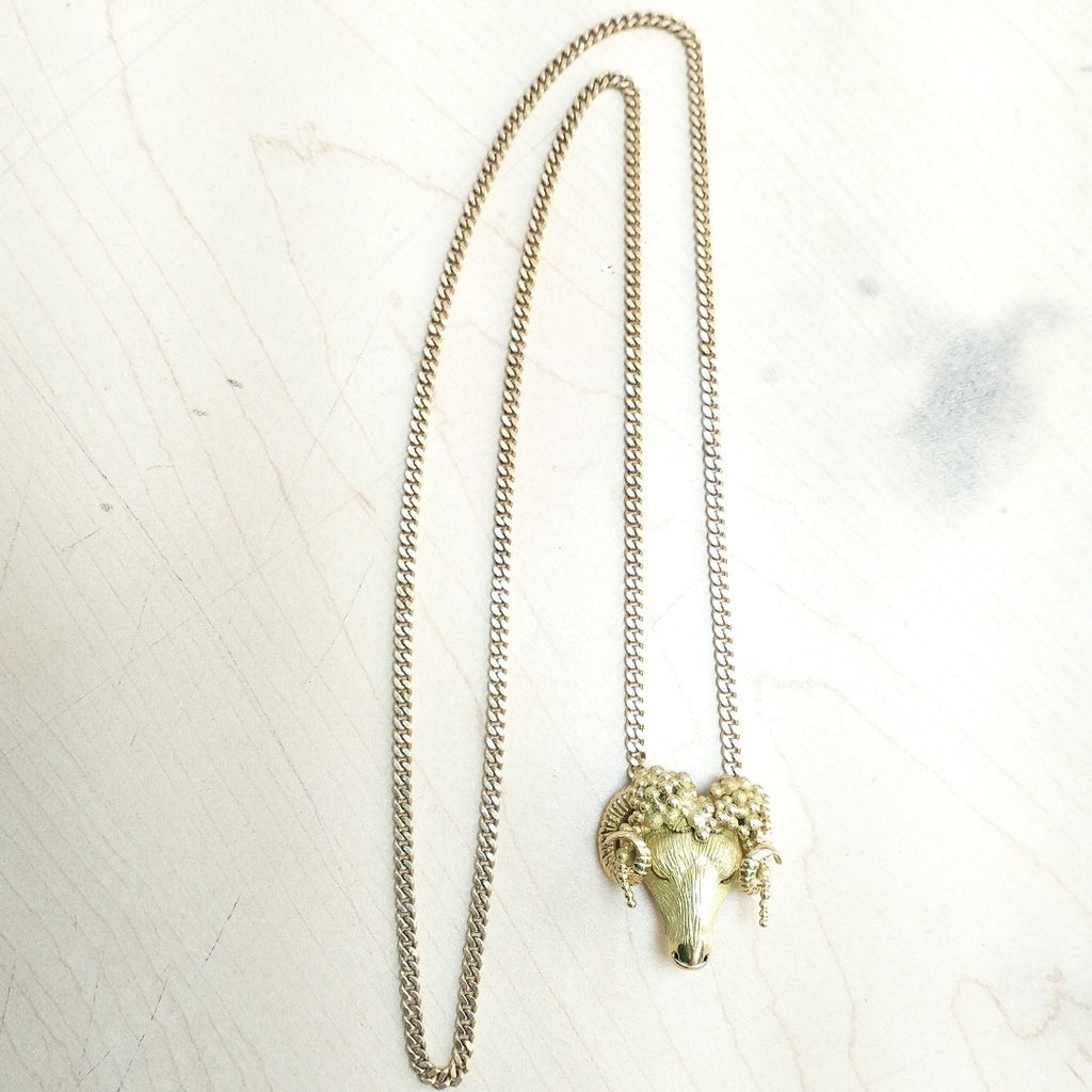 CADENA, DIJE ORO 18 K 75.6 GRMS (SEMINUEVO)