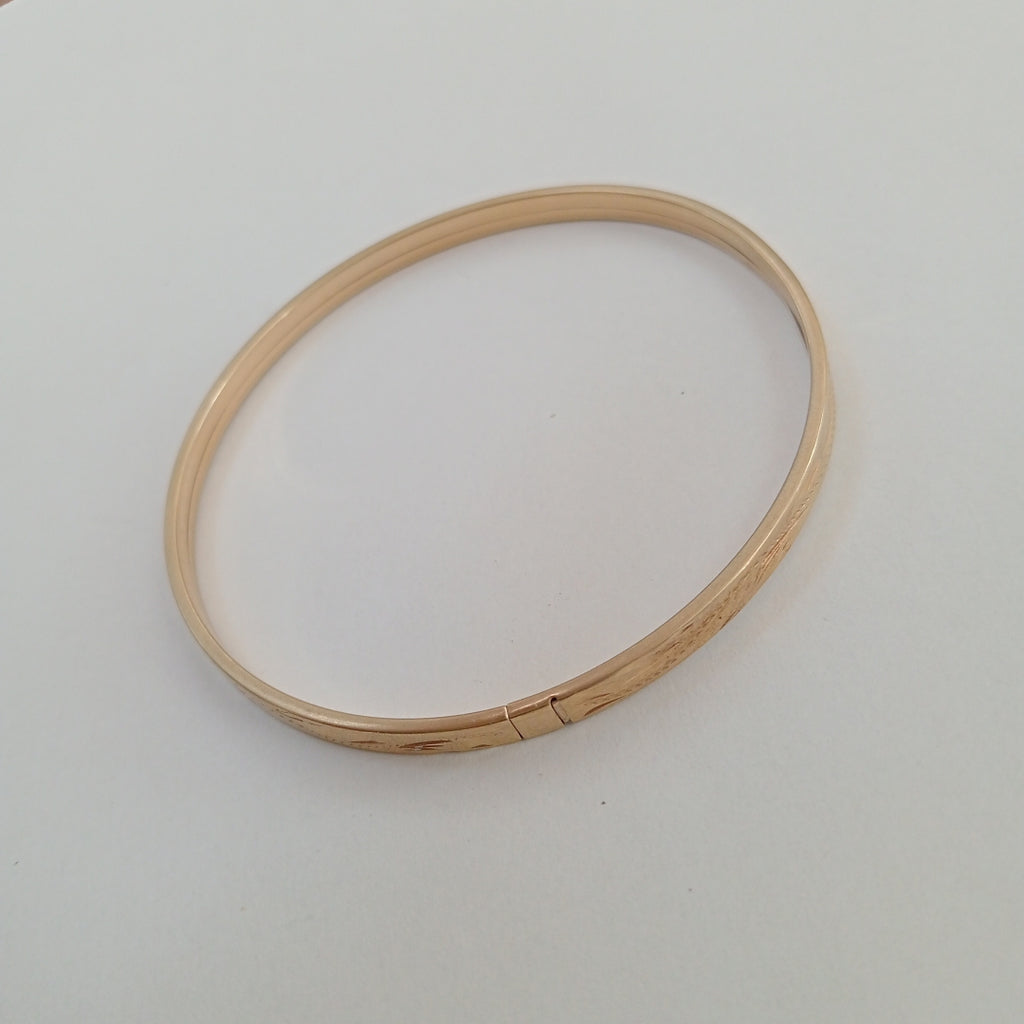 PULSERA RIGIDA ORO 10 K 5.4 GRMS (SEMINUEVO)