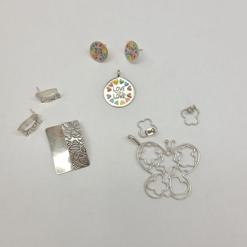 ARETES PAR, DIJE PLATA 45.6 GRMS (SEMINUEVO)