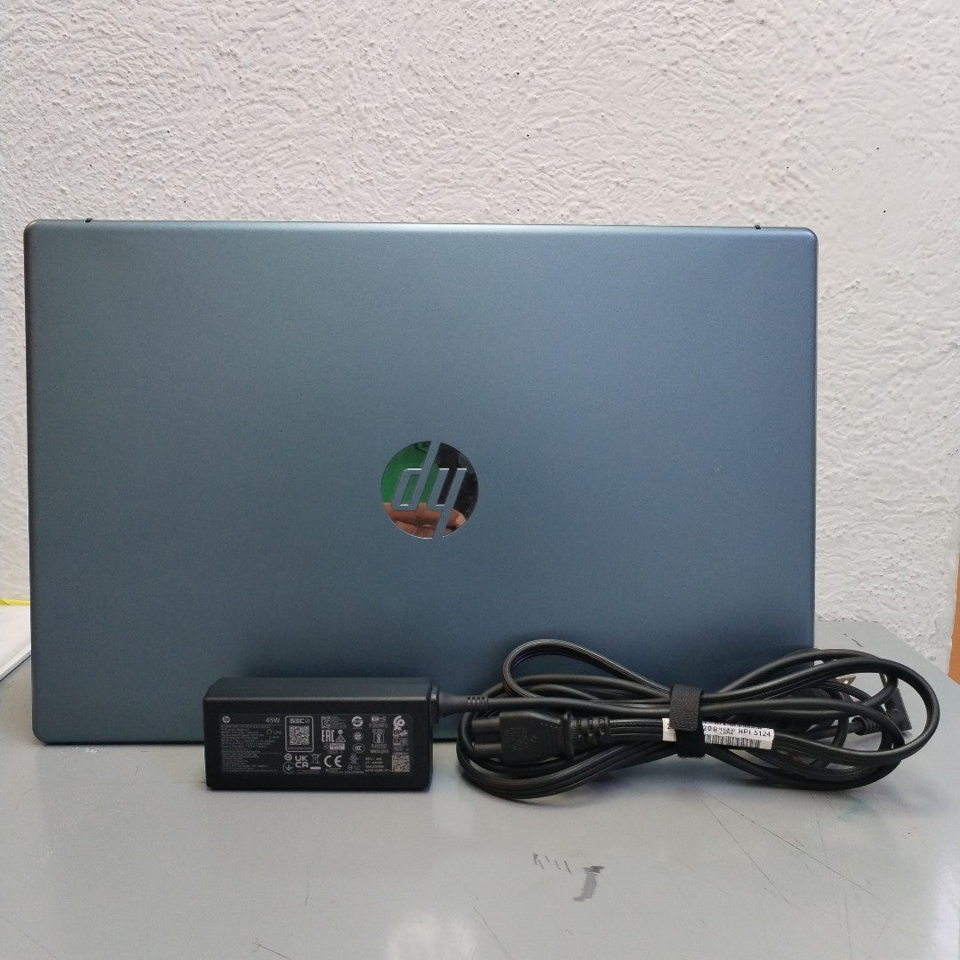 LAPTOP HP 15-FC0230LA (2025) 512 GB SSD 8 GB RAM (SEMINUEVO)