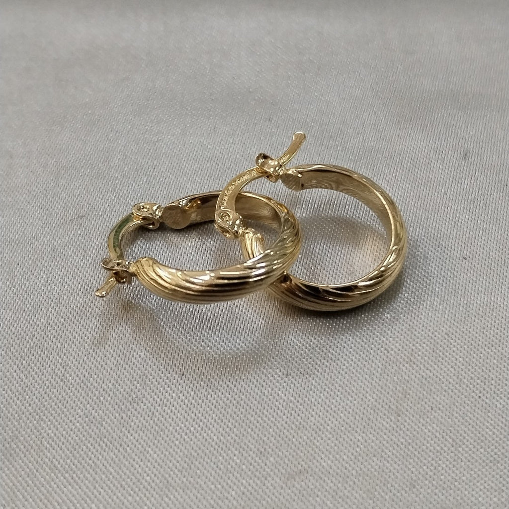 ARETES ARRACADA ASTRIADA 14K 1.6 GR (NUEVO)