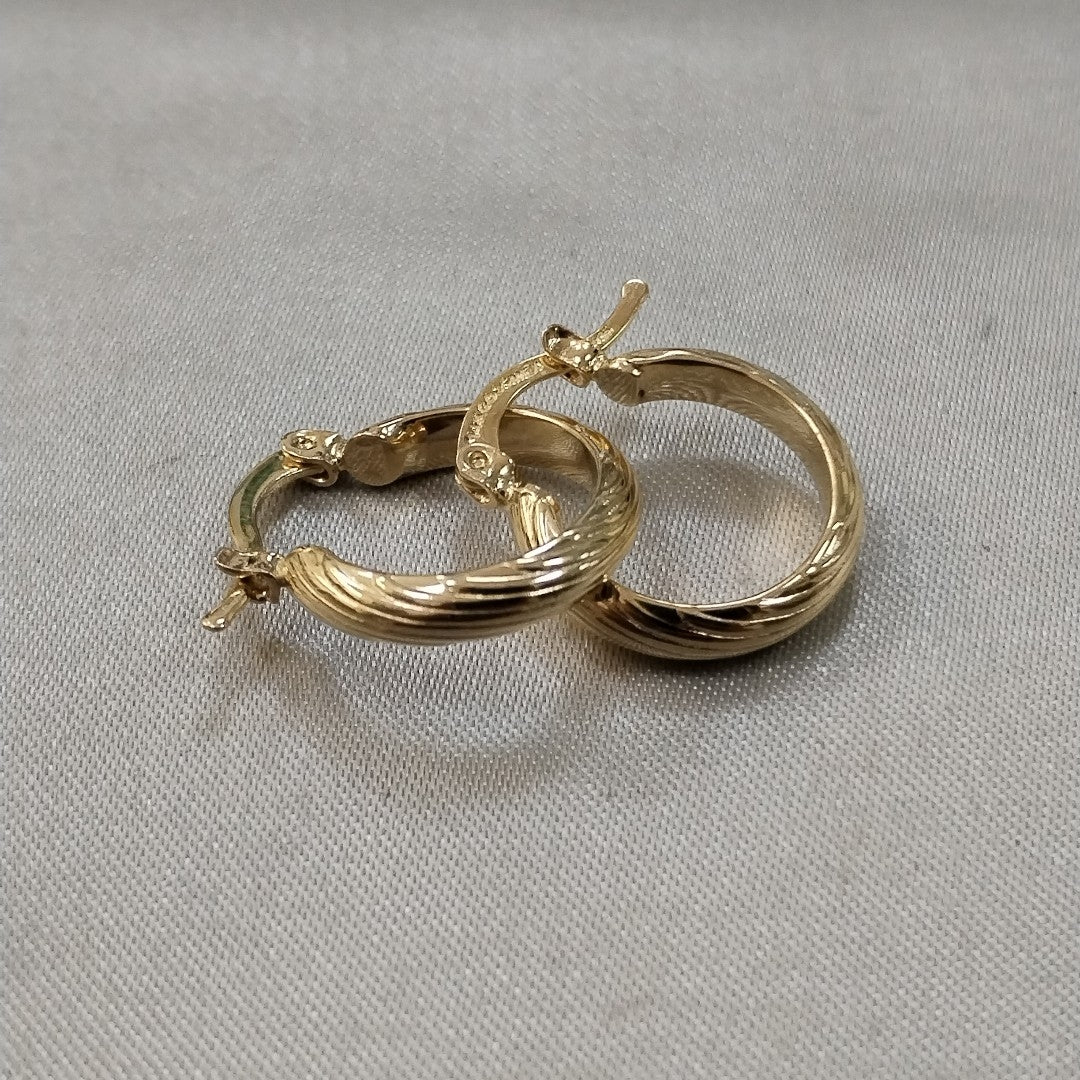 ARETES ARRACADA ASTRIADA 14K 1.6 GR (NUEVO)